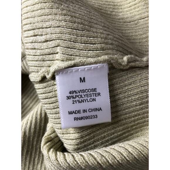 Pacsun LA Hearts Hanna Tank Top Ribbed V-Neck Cropped Olive Green NWT Medium - Picture 6 of 7